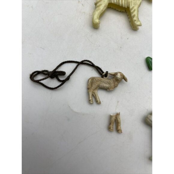 Vintage Mixed Lot of Cracker Jack Bubble Gum Machine Prizes Charms Toys Rare HTF - Picture 4 of 9